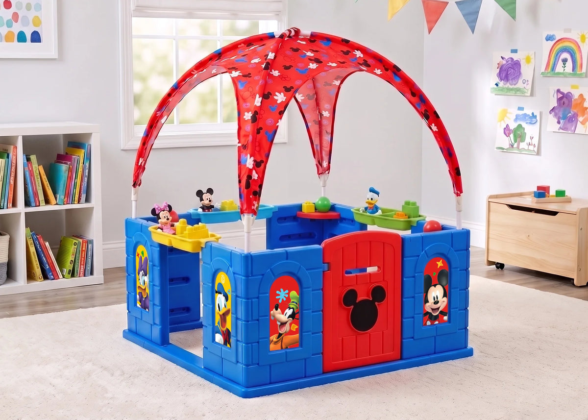 Mickey Mouse Deluxe Playhouse with Canopy